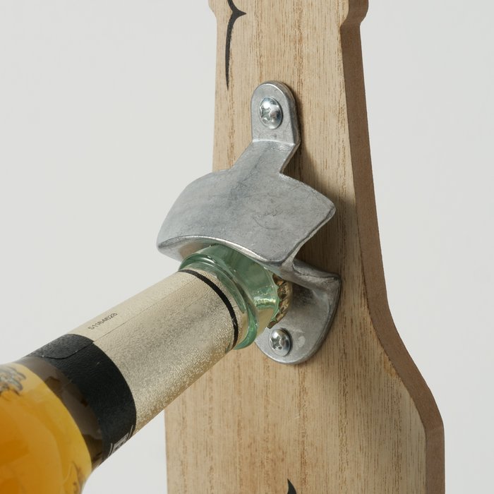 Væghængt flaskeåbner, Conny