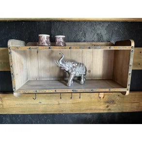 Hylde med knager - Kjærs Brugskunst